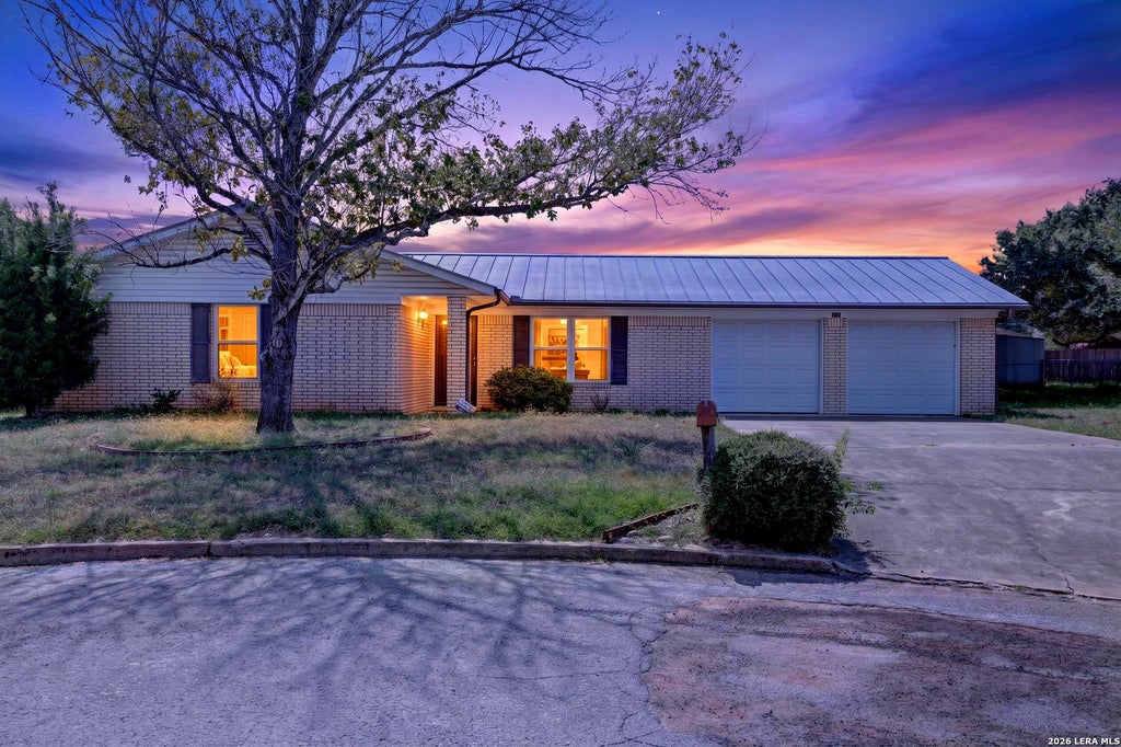 Photo of 515 GEORGIA ANN DR, Pleasanton, TX 78064 (MLS # 2005810)