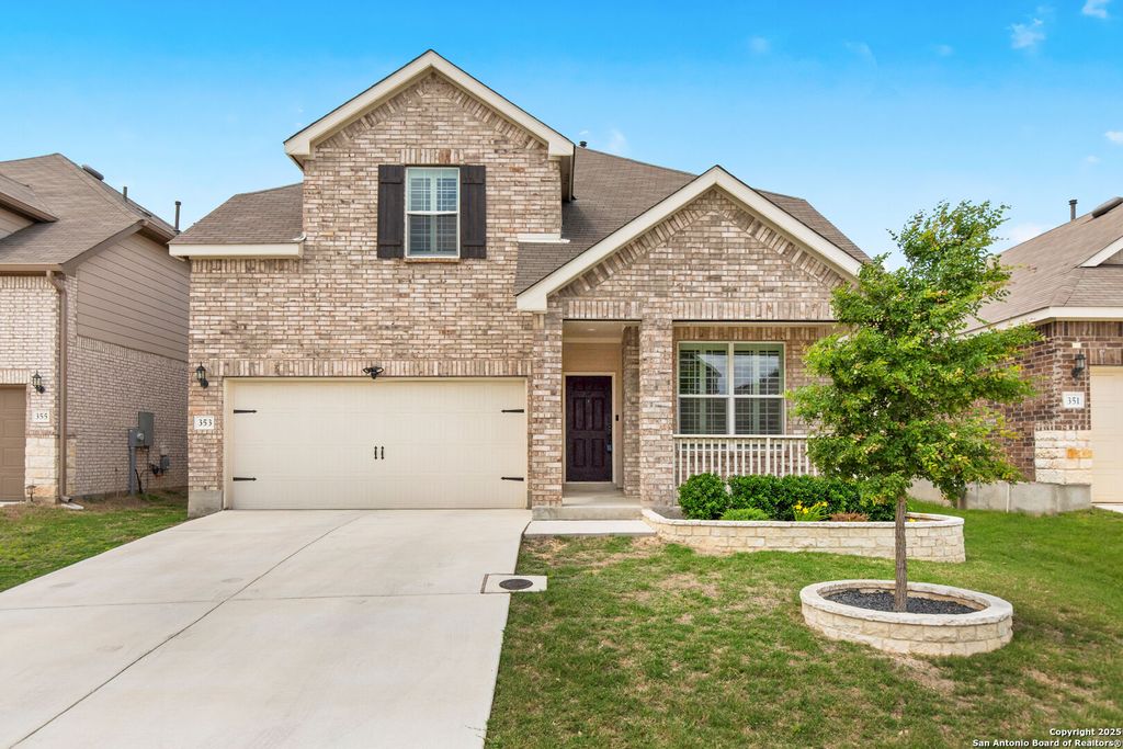 Photo of 353 Aberdeen, Boerne, TX 78015 (MLS # 1934018)