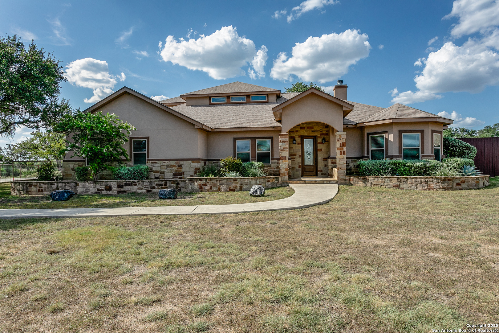 1118 Springfield DR
