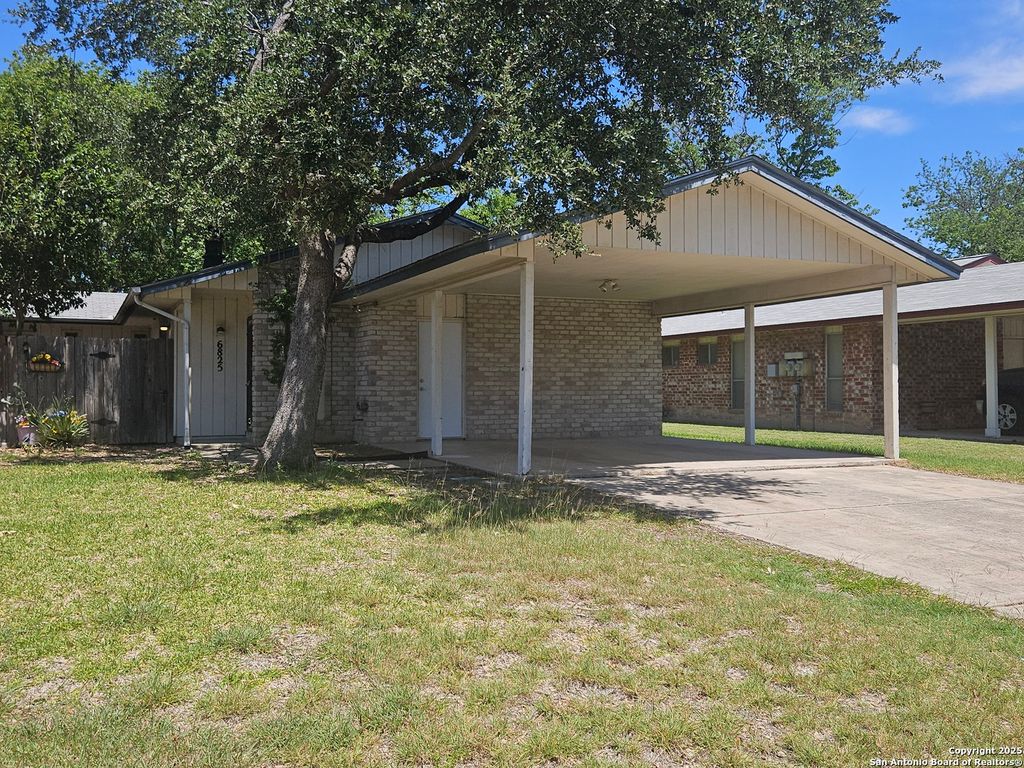 Photo of 6825 GRASS VALLEY DR, Leon Valley, TX 78238 (MLS # 1868482)