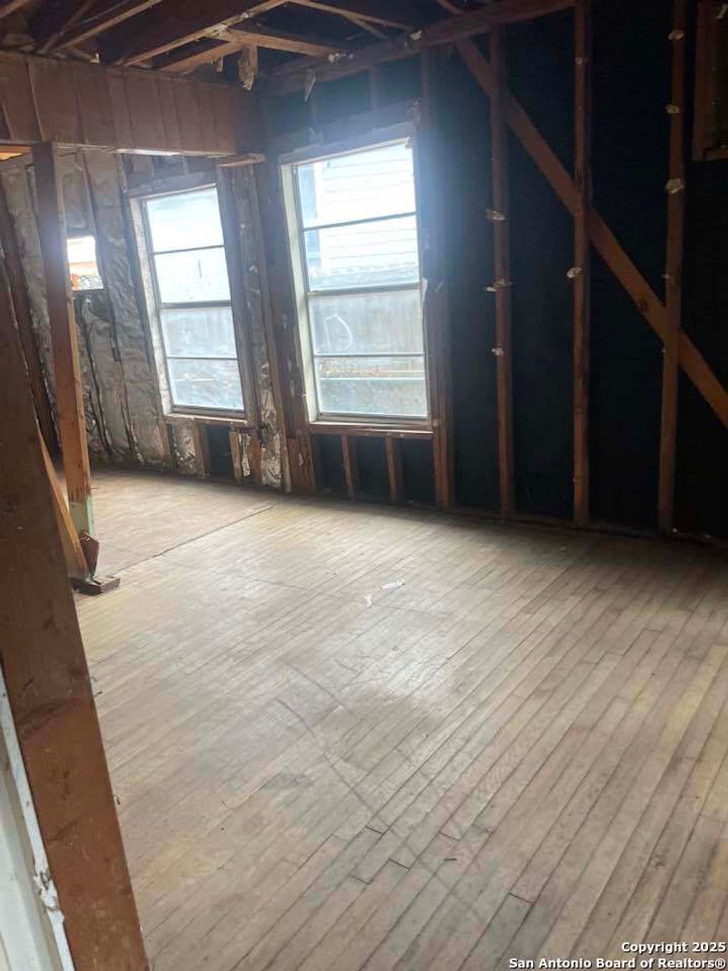 Photo of 1002 Onslow St, San Antonio, TX 78202 (MLS # 1898714)