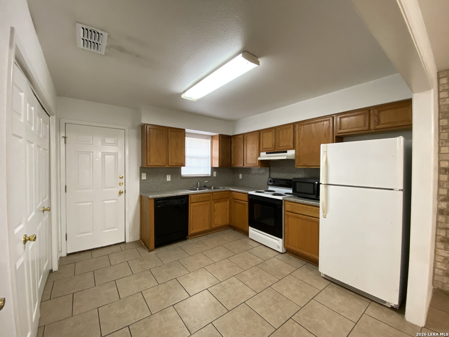 1209 W Goodwin A