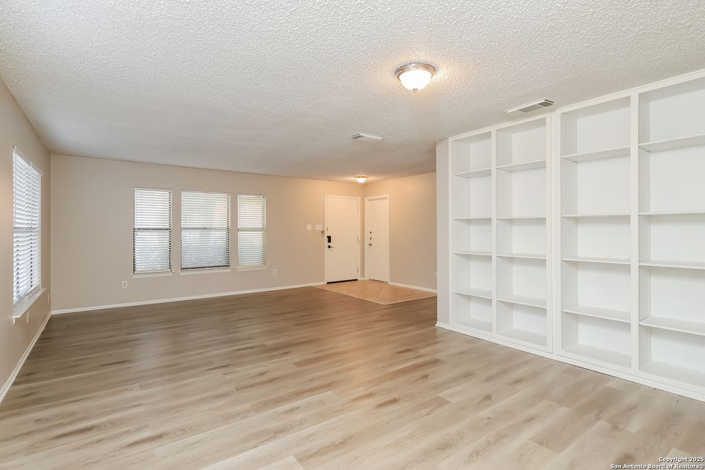 Photo of 13406 Forum, Universal City, TX 78148 (MLS # 1925352)