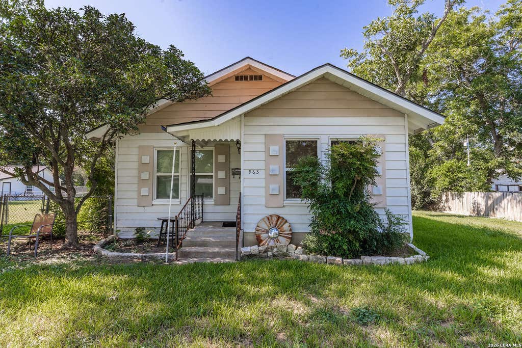 Photo of 963 Bismark, Seguin, TX 78155 (MLS # 2006528)