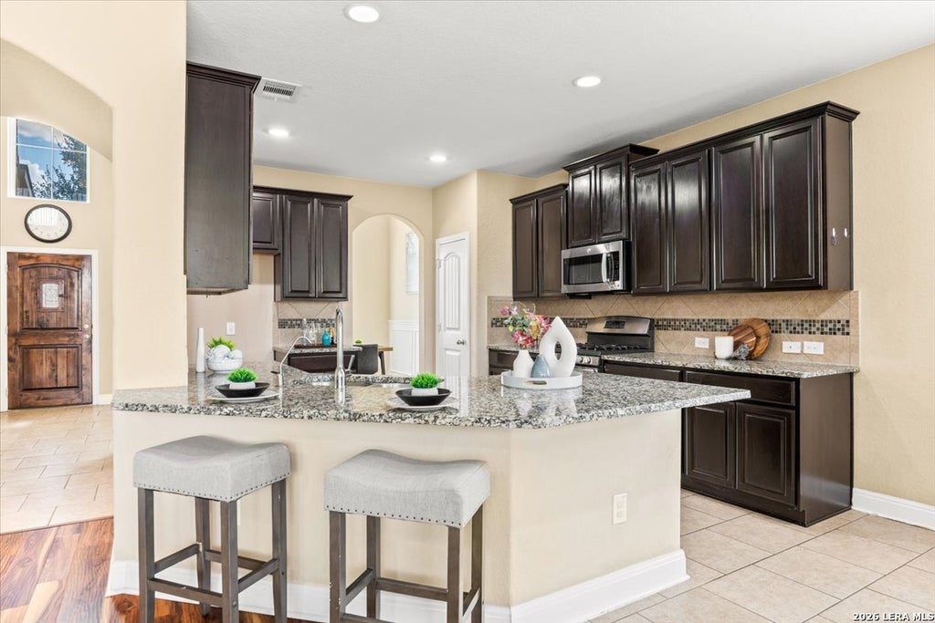 Photo of 2905 Mistywood Ln, Schertz, TX 78108 (MLS # 2023894)