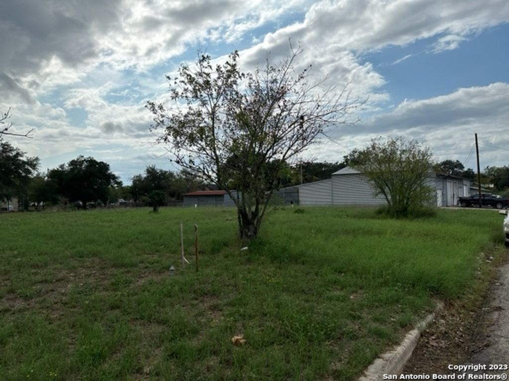 View Dowdy Real Estate, LLC's Homes for Sale Dowdy Real Estate, LLC