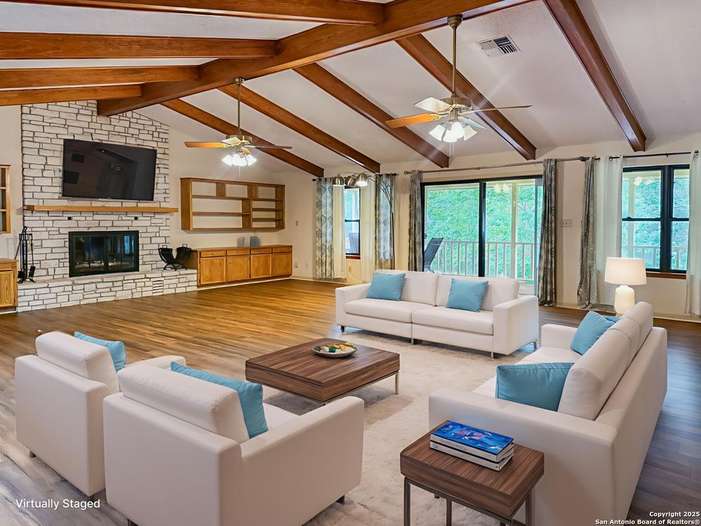 Photo of 132 W Outer Drive, Canyon Lake, TX 78133 (MLS # 1886990)