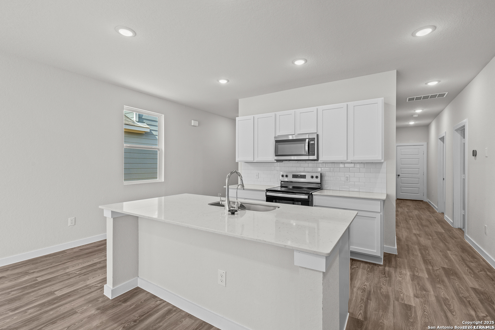 9923 Chavaneaux Lndg