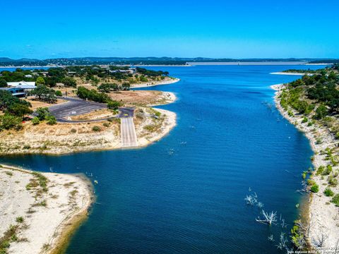 407 Nancy Canyon Lake TX 78133