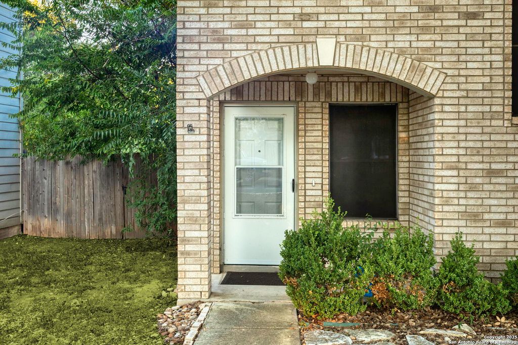 Photo of 2614 Sunview, San Antonio, TX 78245 (MLS # 1914590)