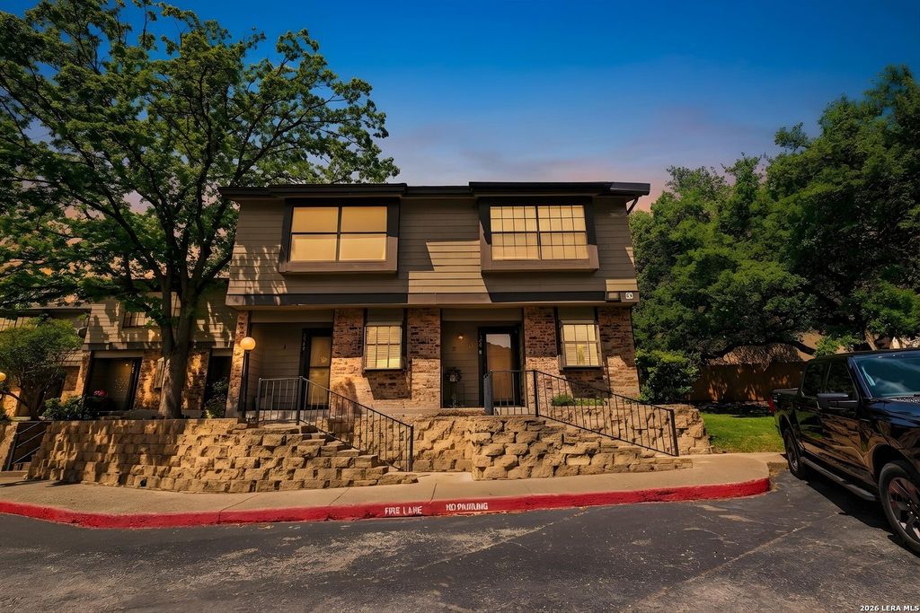 Photo of 11815 Vance Jackson Rd 2306 #2306, San Antonio, TX 78230 (MLS # 1956023)