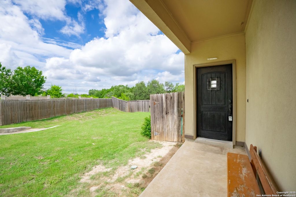 Photo of 23802 Stately Oaks, San Antonio, TX 78260 (MLS # 1884816)