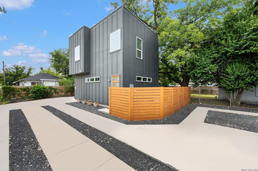 Photo of 618 N Gevers St., San Antonio, TX 78202 (MLS # 2007547)