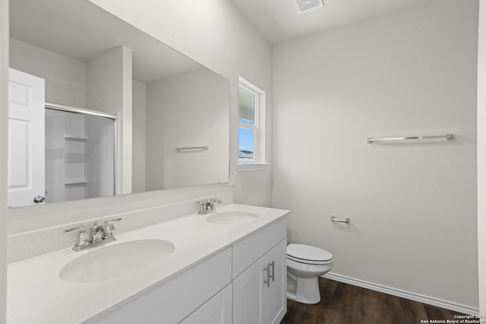 13526 Windward