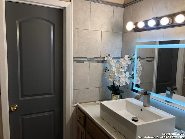 Photo of 7210 Northbluff, San Antonio, TX 78227 (MLS # 1992182)