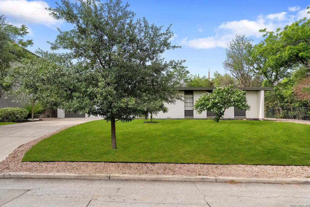 Photo of 501 THELMA DR, Olmos Park, TX 78212 (MLS # 1948174)