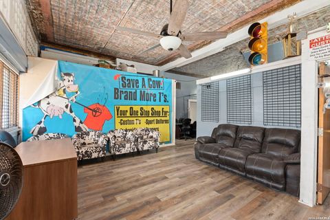 1720 S Presa San Antonio TX 78210