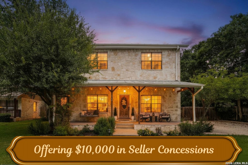 Photo of 340 JAMES ST, Boerne, TX 78006 (MLS # 1970219)
