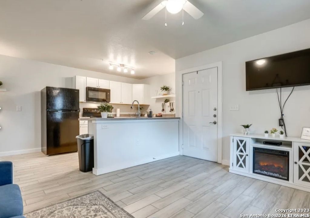 Photo of 6423 Melissa Ann 2201 #2201, San Antonio, TX 78249 (MLS # 1938065)