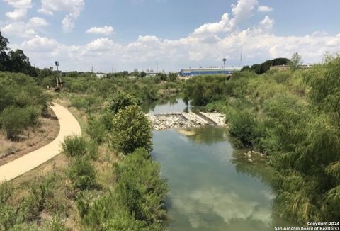 103 W MITCHELL ST San Antonio TX 78204