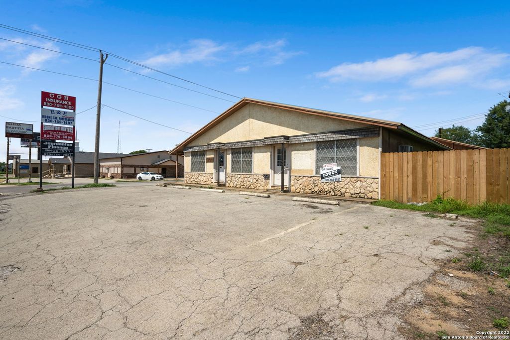 View Dowdy Real Estate, LLC's Homes for Sale Dowdy Real Estate, LLC