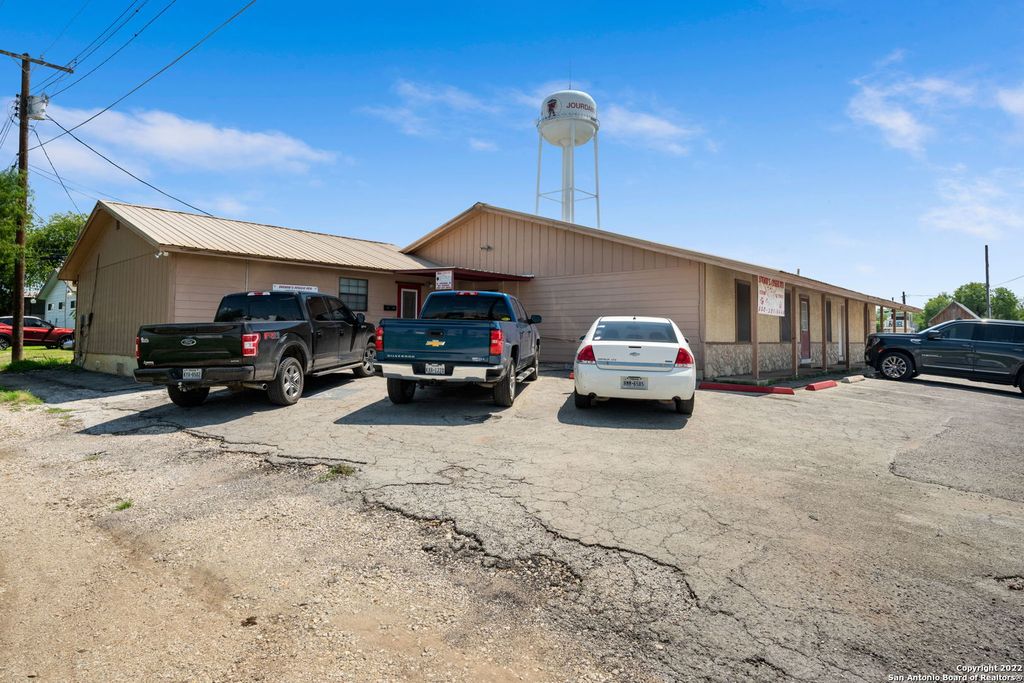 View Dowdy Real Estate, LLC's Homes for Sale Dowdy Real Estate, LLC