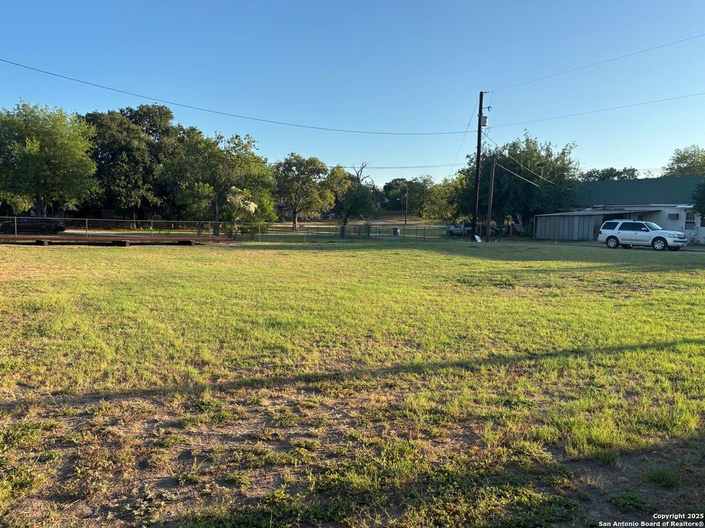Photo of TBD N Water St, Pleasanton, TX 78064 (MLS # 1892258)