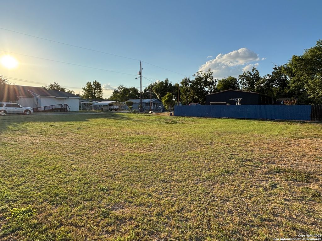 Photo of TBD N Water St, Pleasanton, TX 78064 (MLS # 1892258)