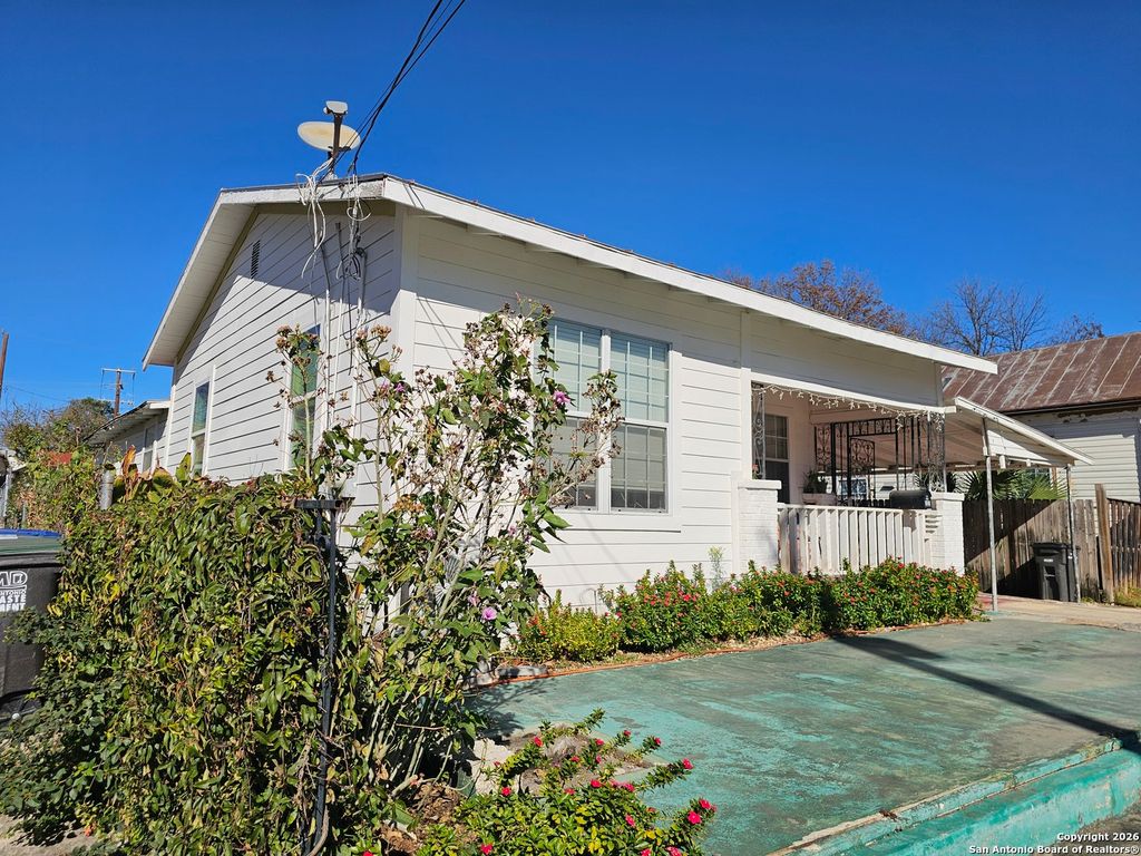 Photo of 121 Hess, San Antonio, TX 78212 (MLS # 1935095)