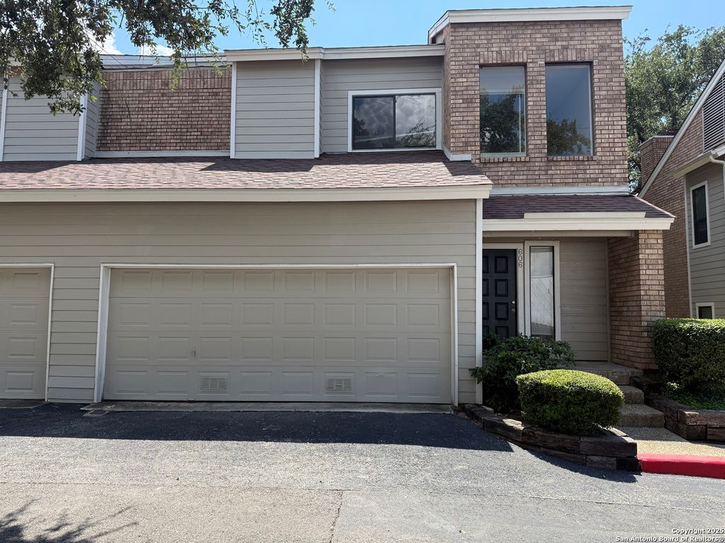 Photo of 11001 Wurzbach 606 #606, San Antonio, TX 78230 (MLS # 1948528)