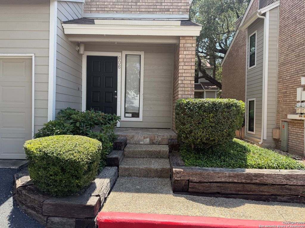 Photo of 11001 Wurzbach 606 #606, San Antonio, TX 78230 (MLS # 1948528)