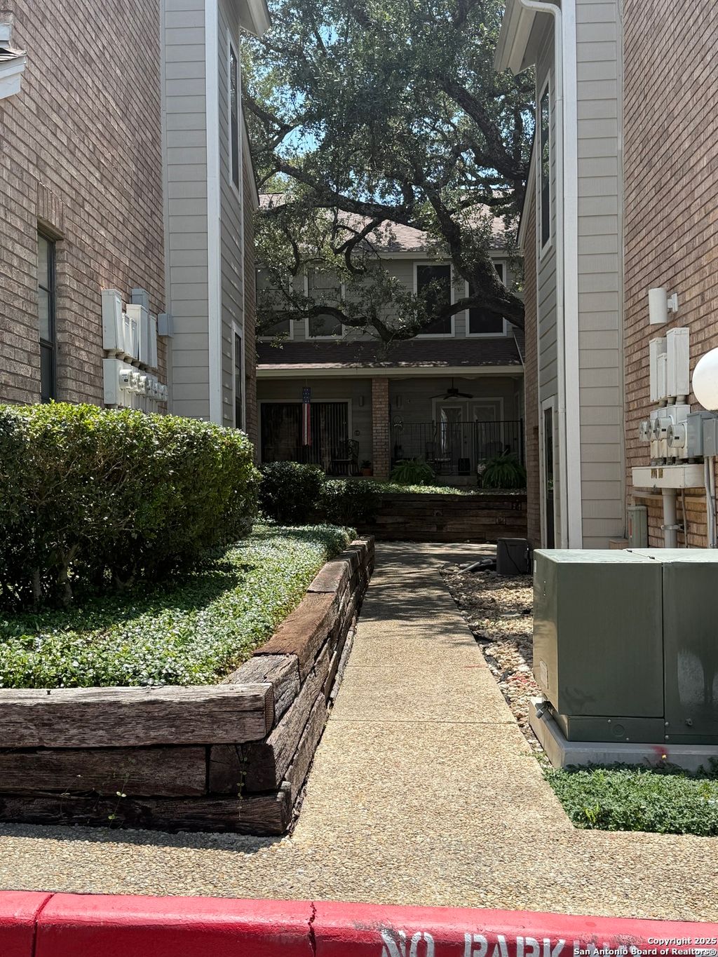 Photo of 11001 Wurzbach 606 #606, San Antonio, TX 78230 (MLS # 1948528)