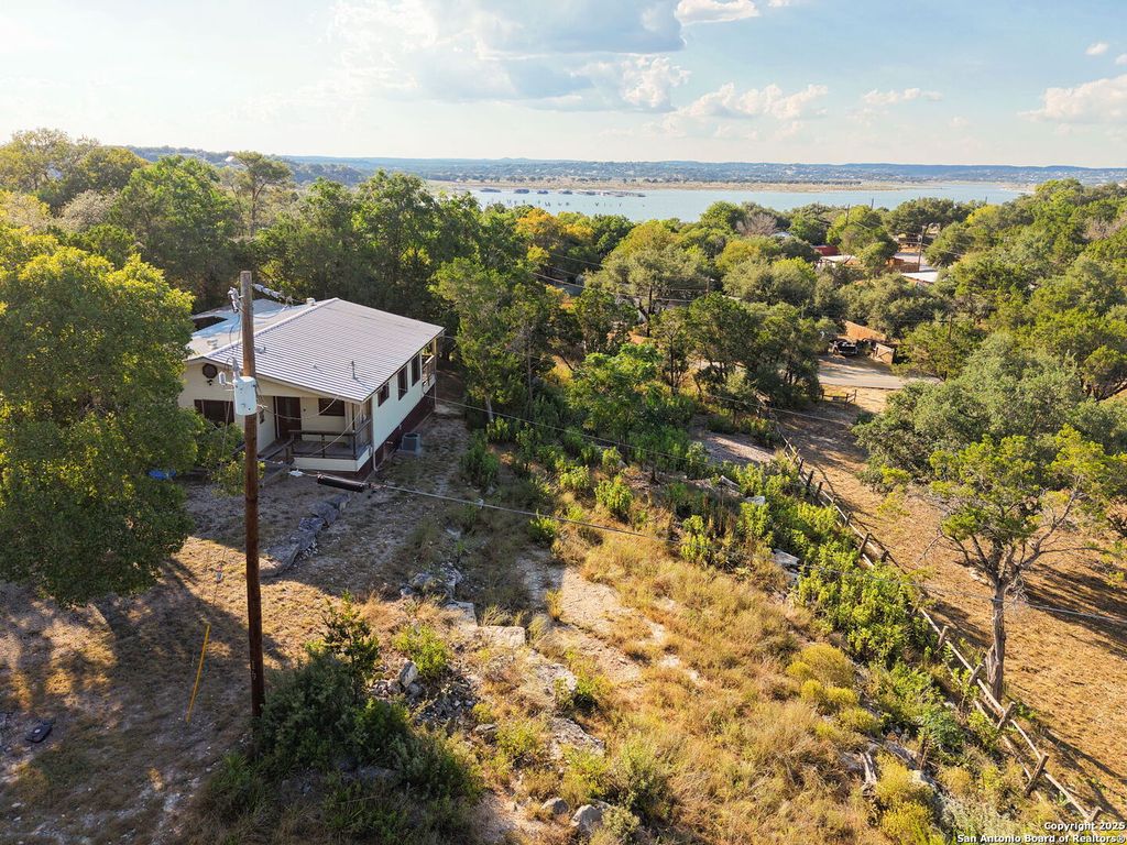 Photo of 617 Canyon Edge, Canyon Lake, TX 78133 (MLS # 1898446)