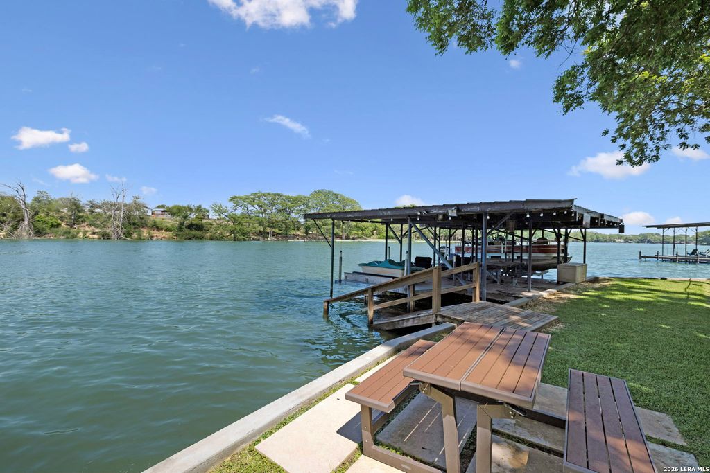 Photo of 1435 E ZIPP RD, New Braunfels, TX 78130 (MLS # 1969460)