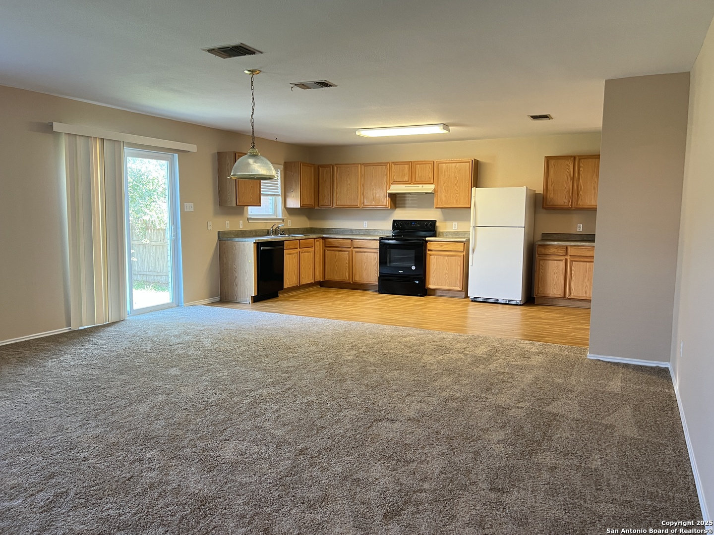8163 Heights Valley