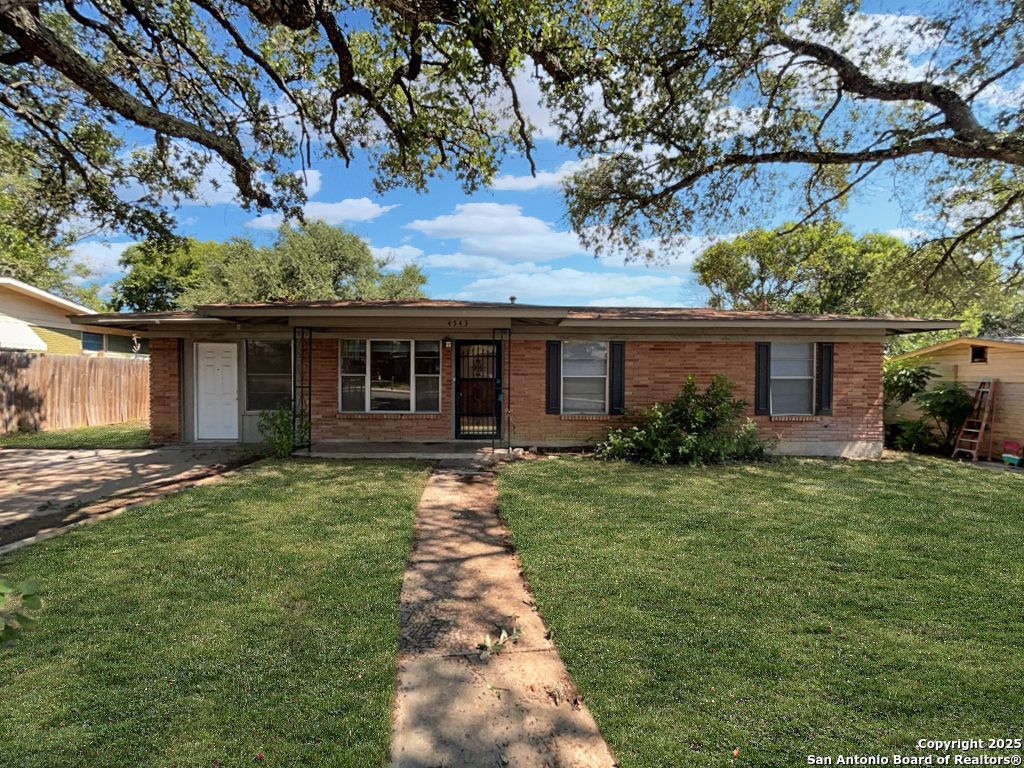 Photo of 4543 Cambray Dr, San Antonio, TX 78229 (MLS # 1894606)