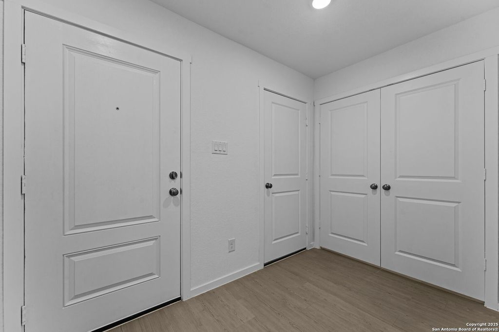 Photo of 7302 Brownleaf Dr, San Antonio, TX 78227 (MLS # 1926865)