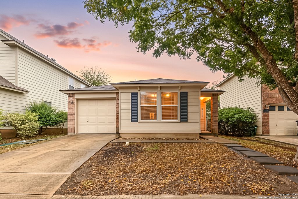 Photo of 134 Arrow Oaks, San Antonio, TX 78249 (MLS # 1924101)
