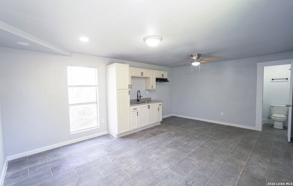 Photo of 1139 1/2 Morales, San Antonio, TX 78207 (MLS # 1939262)