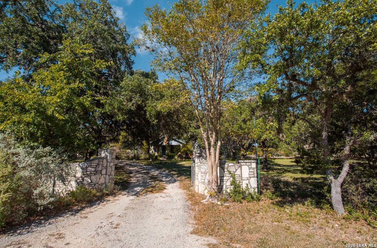 7087 DIETZ ELKHORN RD
