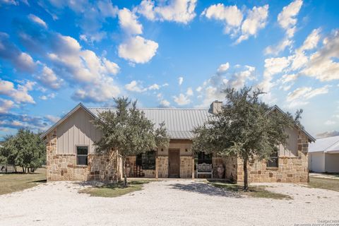 888 Tierra Linda Dr ConCan TX 78881