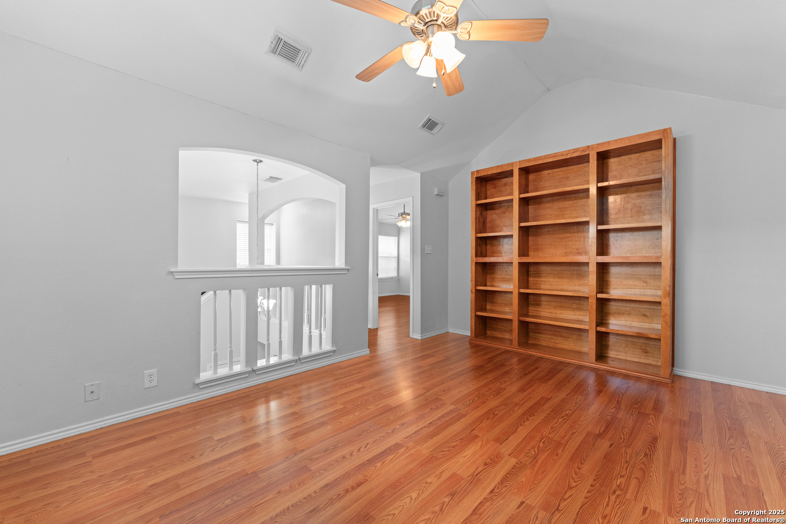 Universal City, Texas 78148, United States, 3 Bedrooms Bedrooms, ,3 BathroomsBathrooms,Residential,Active,223527