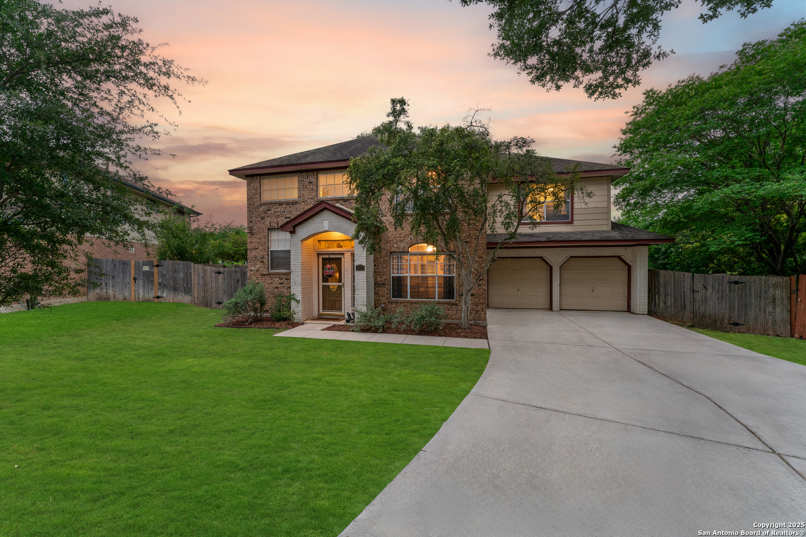 Universal City, Texas 78148, United States, 3 Bedrooms Bedrooms, ,3 BathroomsBathrooms,Residential,Active,223527