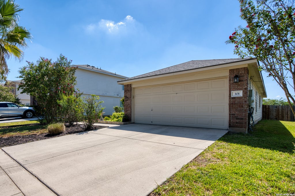 Photo of 301 BRAHMA WAY, Cibolo, TX 78108 (MLS # 2014064)