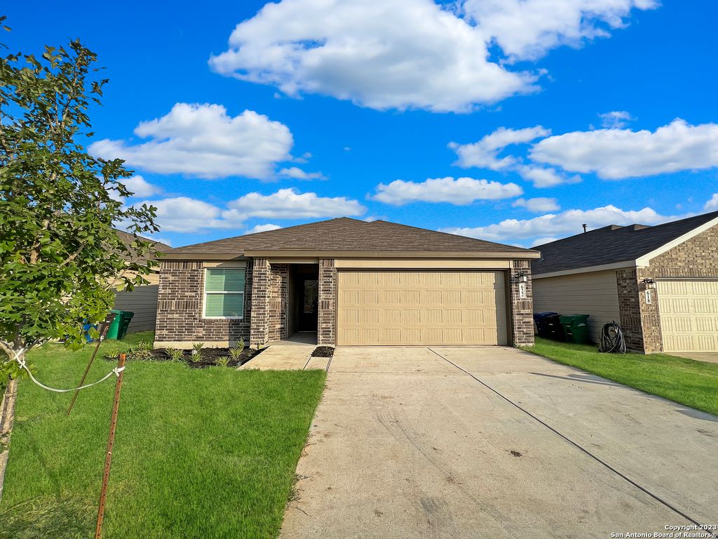 Photo of 622 Bean Bend, San Antonio, TX 78221 (MLS # 1915258)