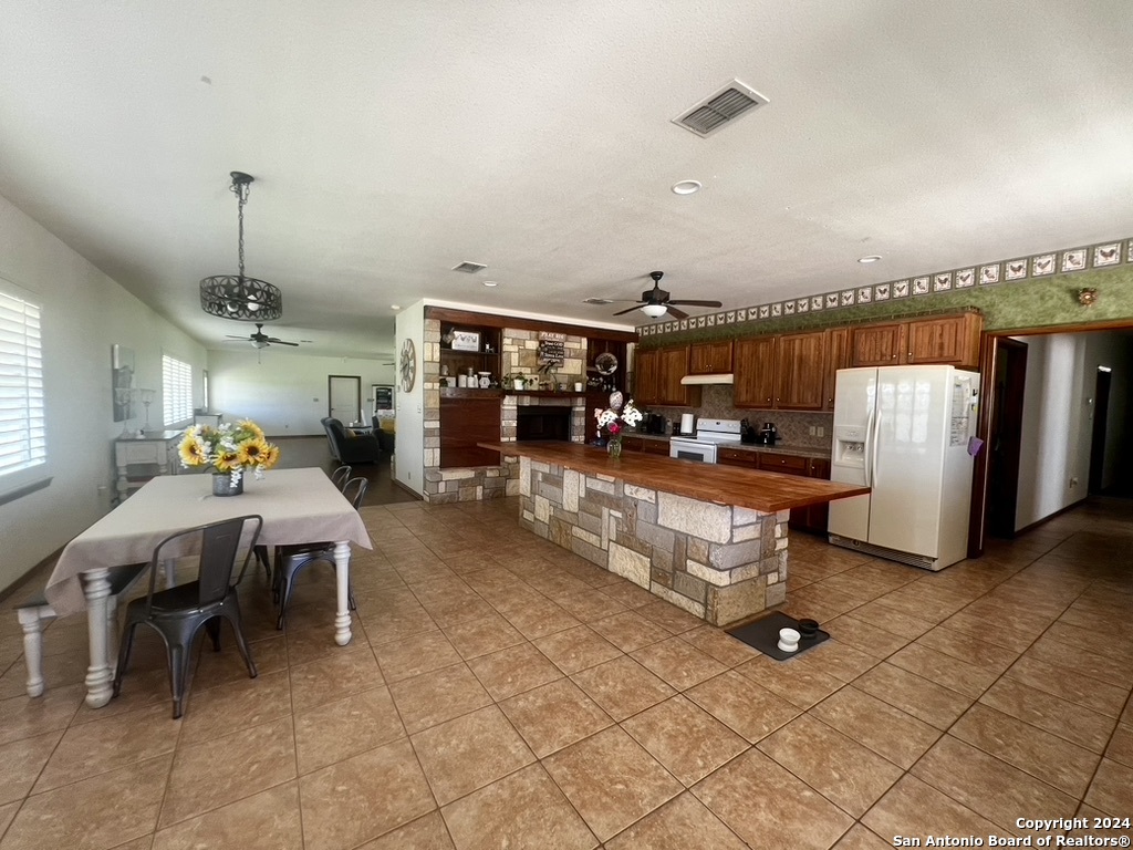 660 TREY'S CREEK RD