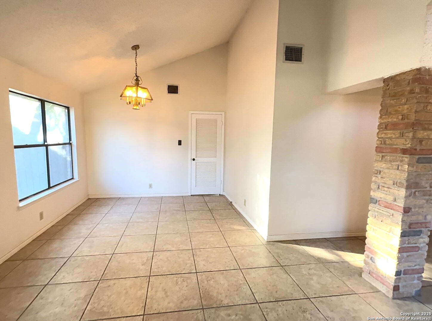 San Antonio, Texas 78249, United States, 4 Bedrooms Bedrooms, ,3 BathroomsBathrooms,Residential,Active,236041