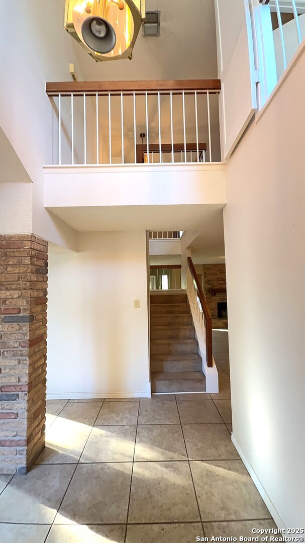 San Antonio, Texas 78249, United States, 4 Bedrooms Bedrooms, ,3 BathroomsBathrooms,Residential,Active,236041