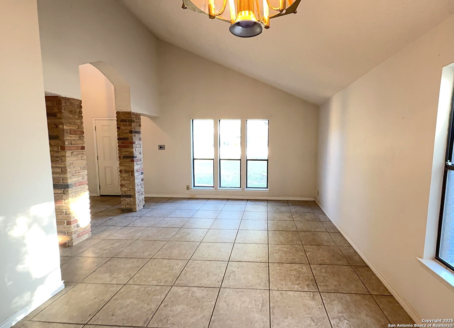 San Antonio, Texas 78249, United States, 4 Bedrooms Bedrooms, ,3 BathroomsBathrooms,Residential,Active,236041