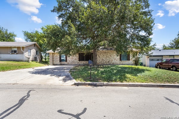 12214 LONE SHADOW TRL, LIVE OAK, TX 78233 - Image 84bd29d7f74fd4f8f25da3002da4a9df/2927179489